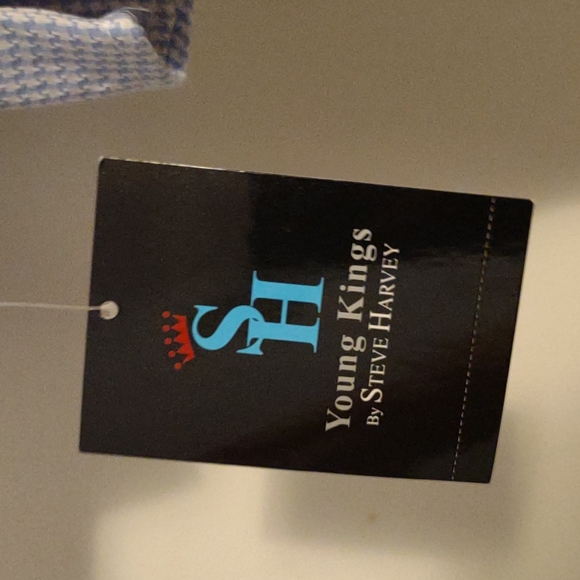 Young Kings by Steve Harvey 4 piece suit-vest,shirt,tie,jacket size 12 months - Picture 8 of 11